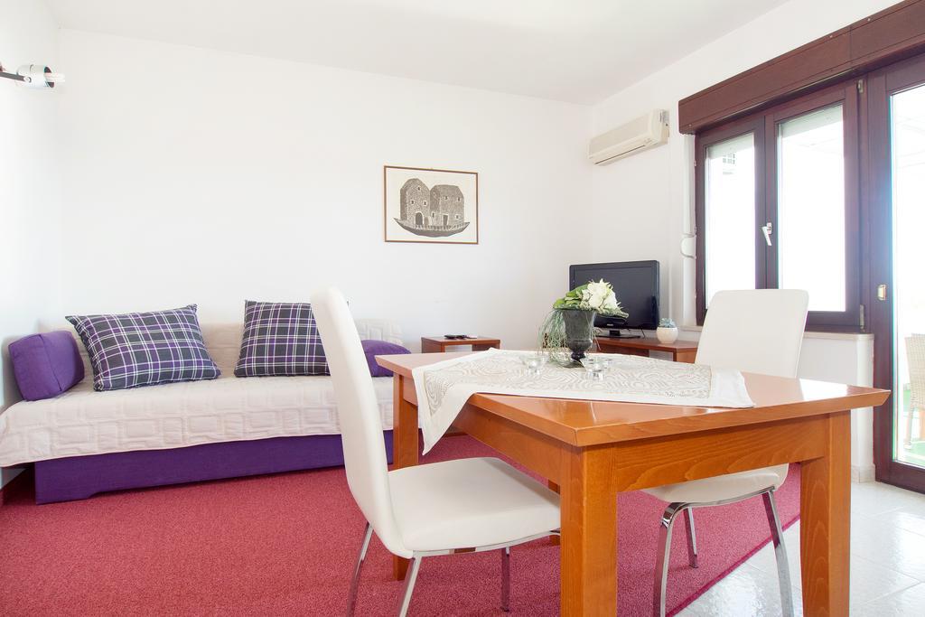 Beach Guesthouse Mediteran Podstrana Zimmer foto