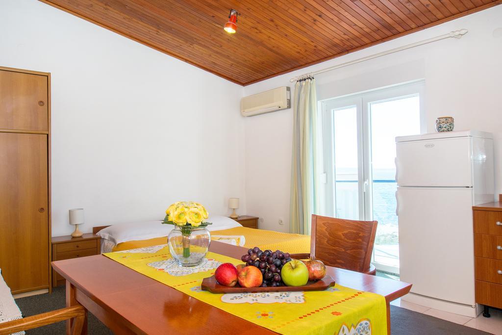 Beach Guesthouse Mediteran Podstrana Zimmer foto